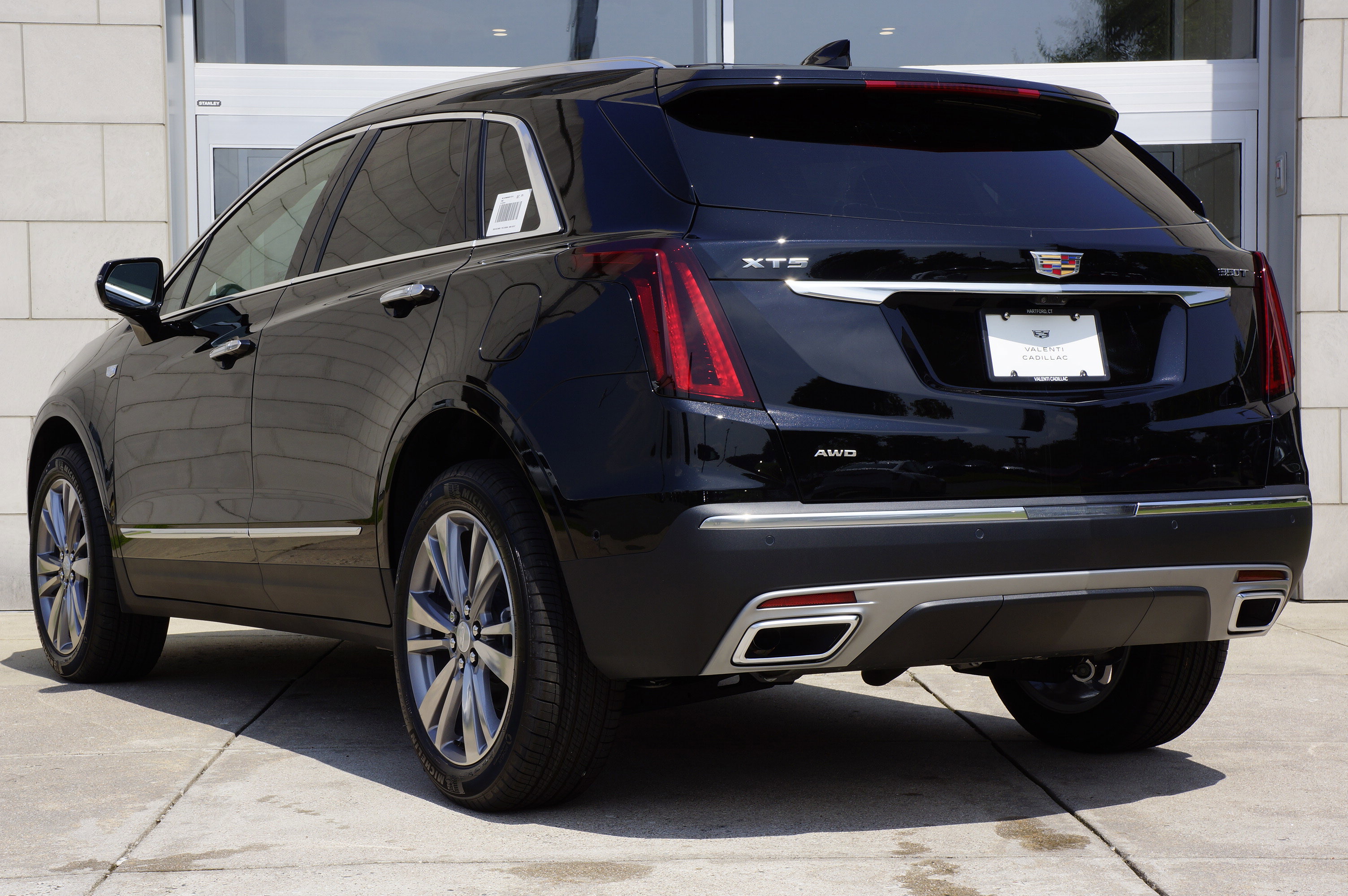 Used 2025 Cadillac XT5 Premium Luxury image 9