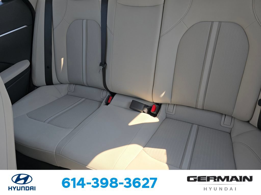 Used 2023 Hyundai Sonata SE w/ Cargo Package FWD image 19