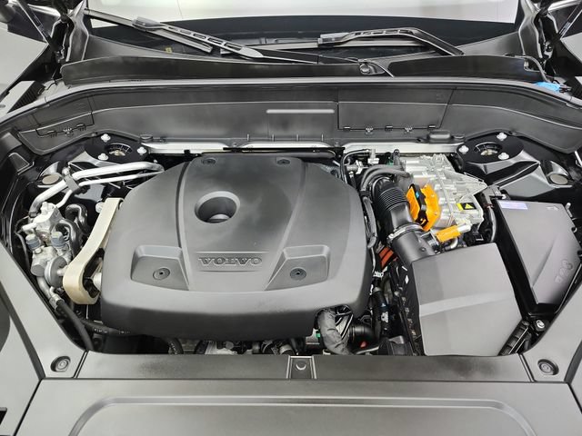 Certified 2025 Volvo XC90 T8 Plus w/ Protection Package Premier AWD/4WD image 45