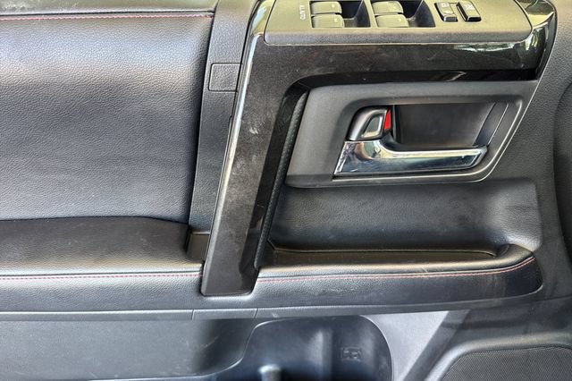 Used 2019 Toyota 4Runner TRD Off-Road Premium AWD/4WD image 11