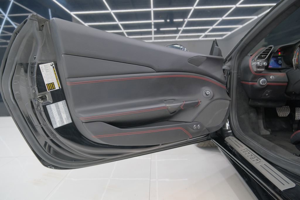 Used 2019 Ferrari 488 Spider image 45