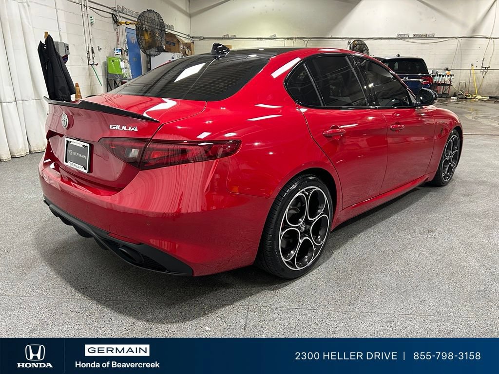 Used 2023 Alfa Romeo Giulia Veloce RWD image 8