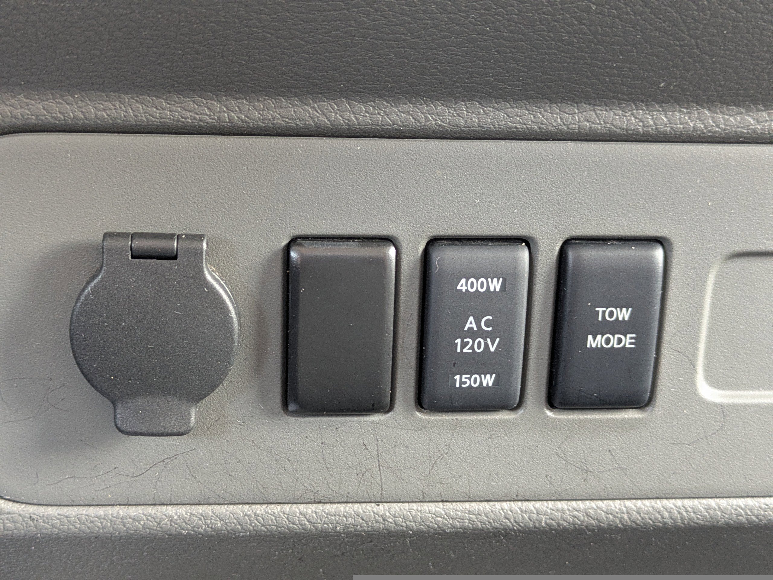 Used 2018 Nissan NV 3500 SL w/ Navigation Package image 22