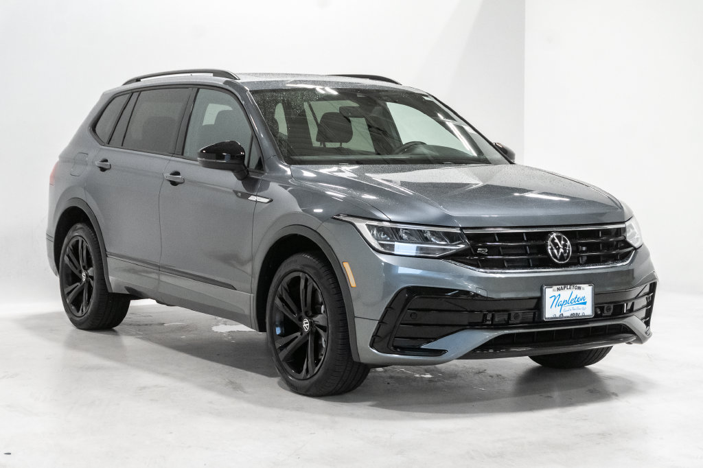 Used 2023 Volkswagen Tiguan SE R-Line AWD/4WD image 6