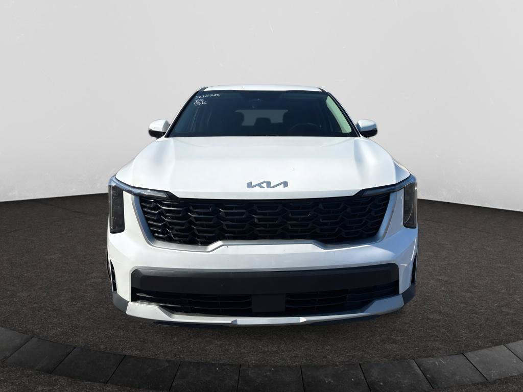 Certified 2026 Kia Sorento LX FWD image 2