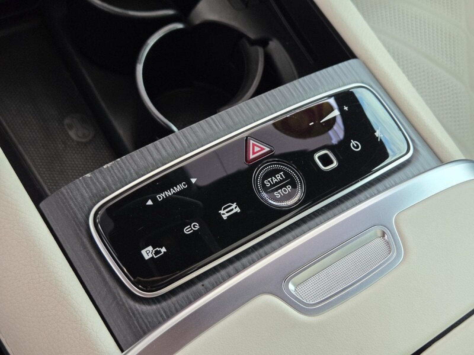 Certified 2024 Mercedes-Benz EQS 580 4MATIC Sedan image 32