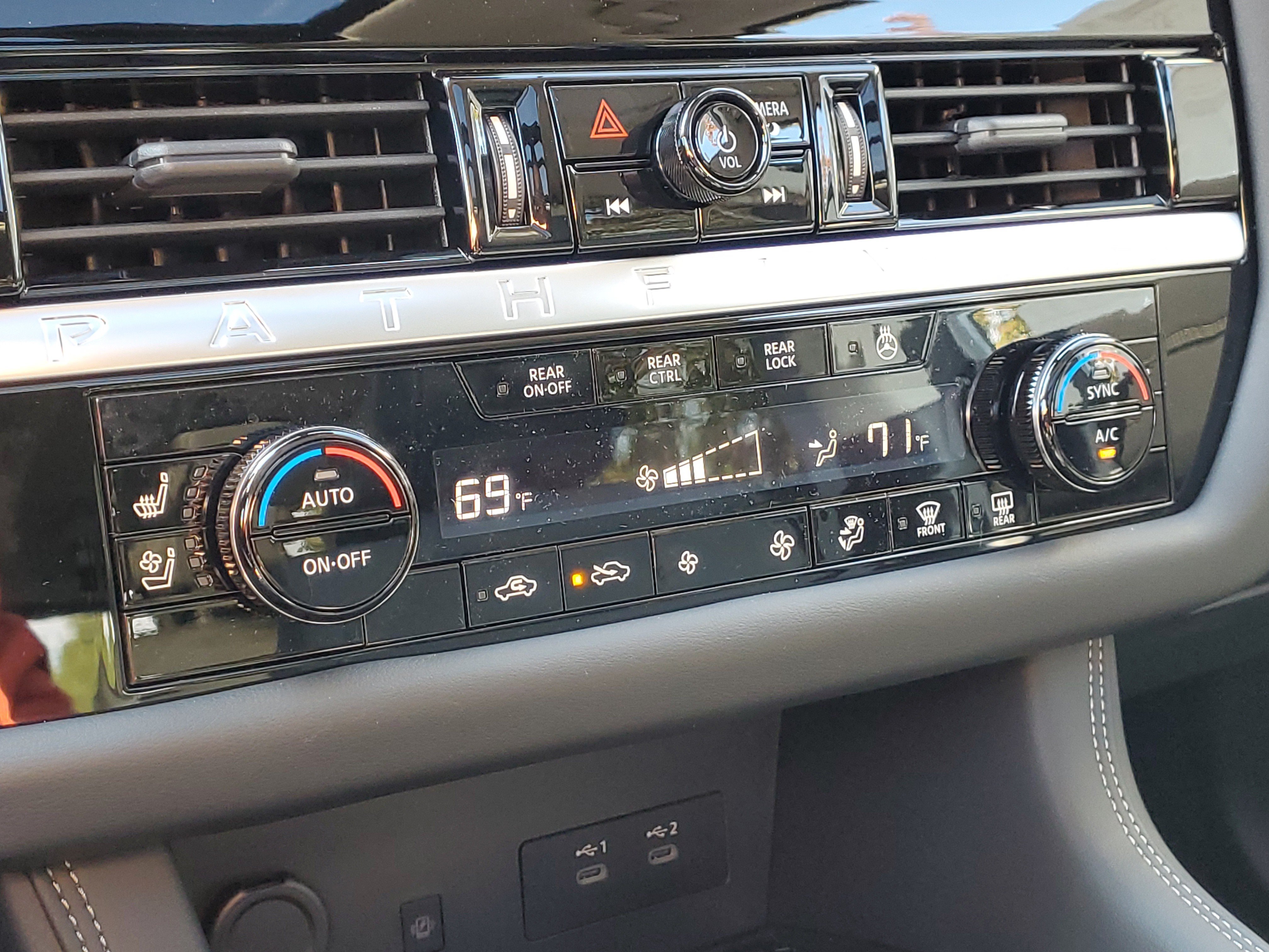 New 2026 Nissan Pathfinder Platinum AWD/4WD image 18