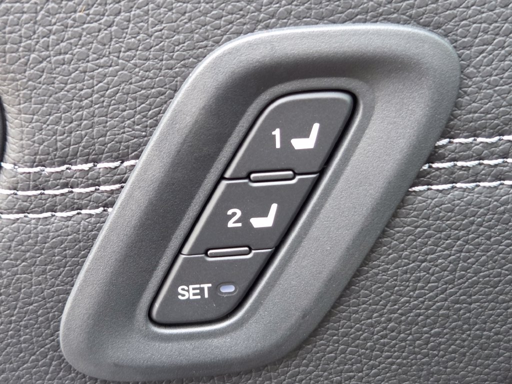 New 2026 Honda Pilot Touring image 11