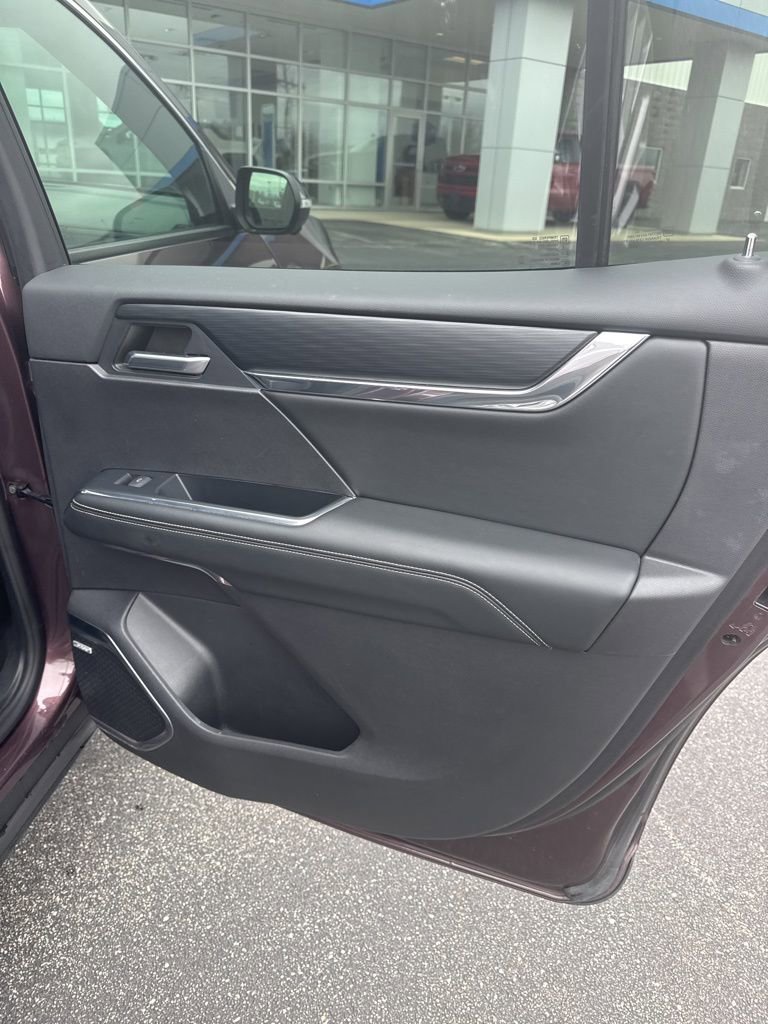 Used 2024 GMC Acadia Elevation image 41