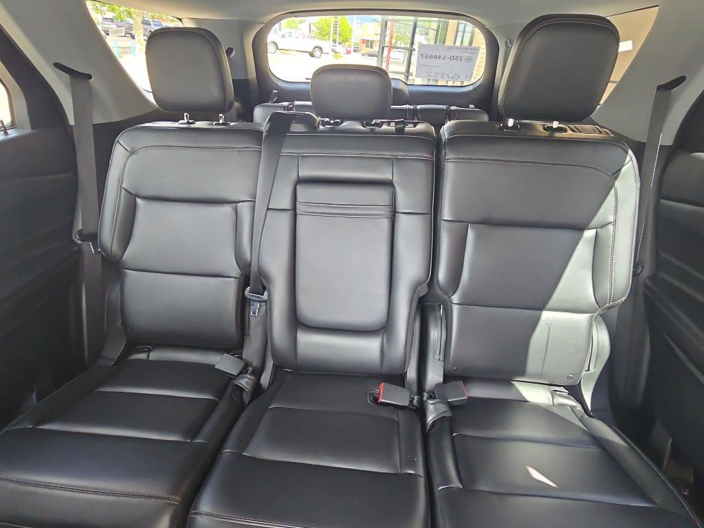 Used 2023 Ford Explorer XLT w/ Equipment Group 202A image 36