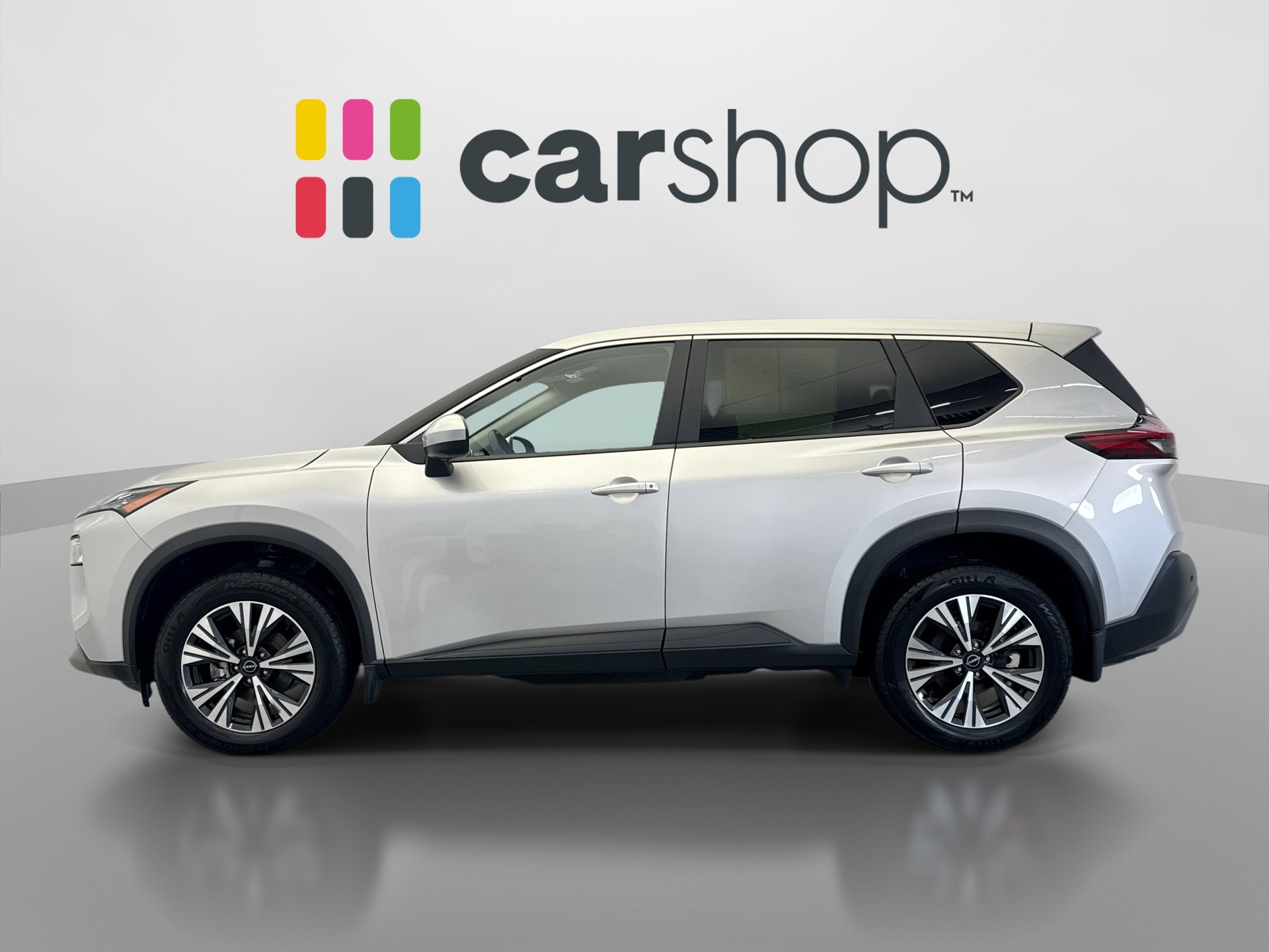 Used 2023 Nissan Rogue SV AWD/4WD image 2