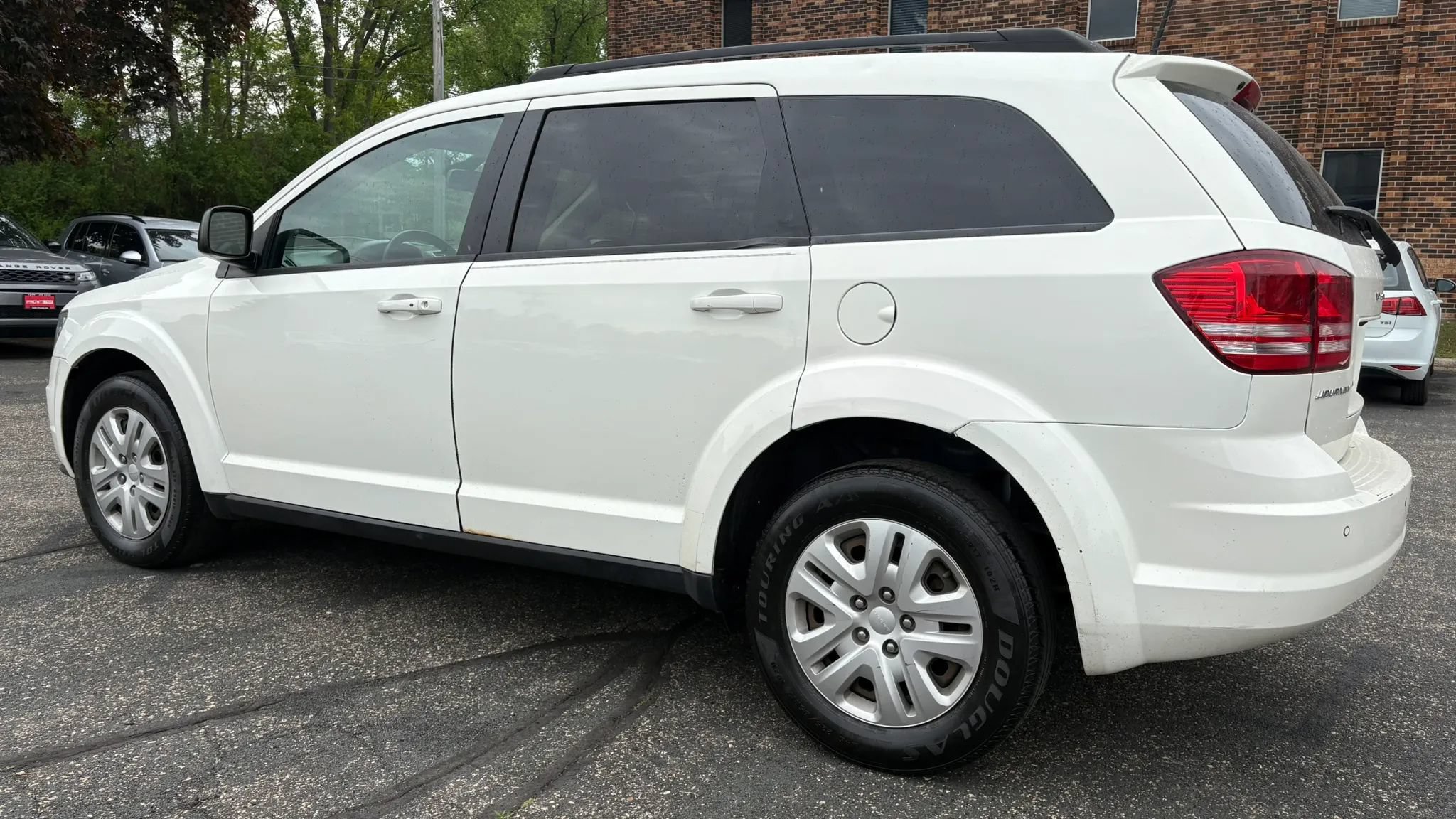 Used 2020 Dodge Journey SE FWD image 6