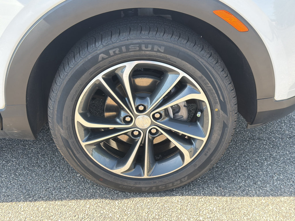 Used 2022 Buick Encore GX Select FWD image 35