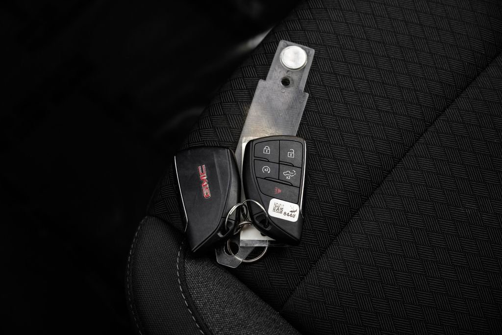 Used 2023 GMC Sierra 1500 Elevation image 60