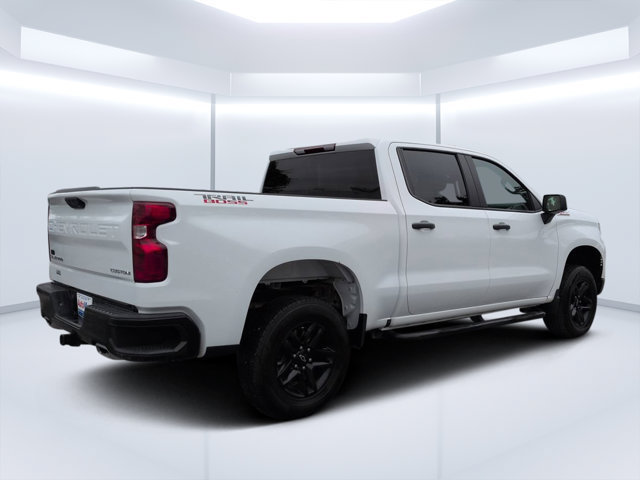 Used 2025 Chevrolet Silverado 1500 Custom Trail Boss AWD/4WD image 3