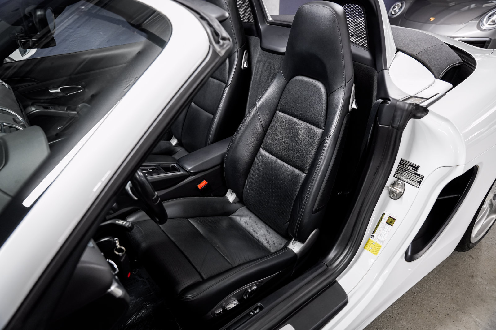 Used 2015 Porsche Boxster S RWD image 18