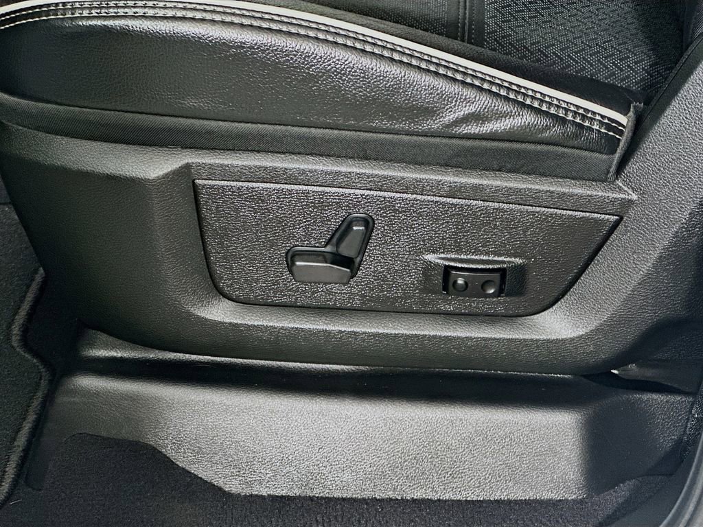 Used 2026 RAM 3500 Laramie image 23