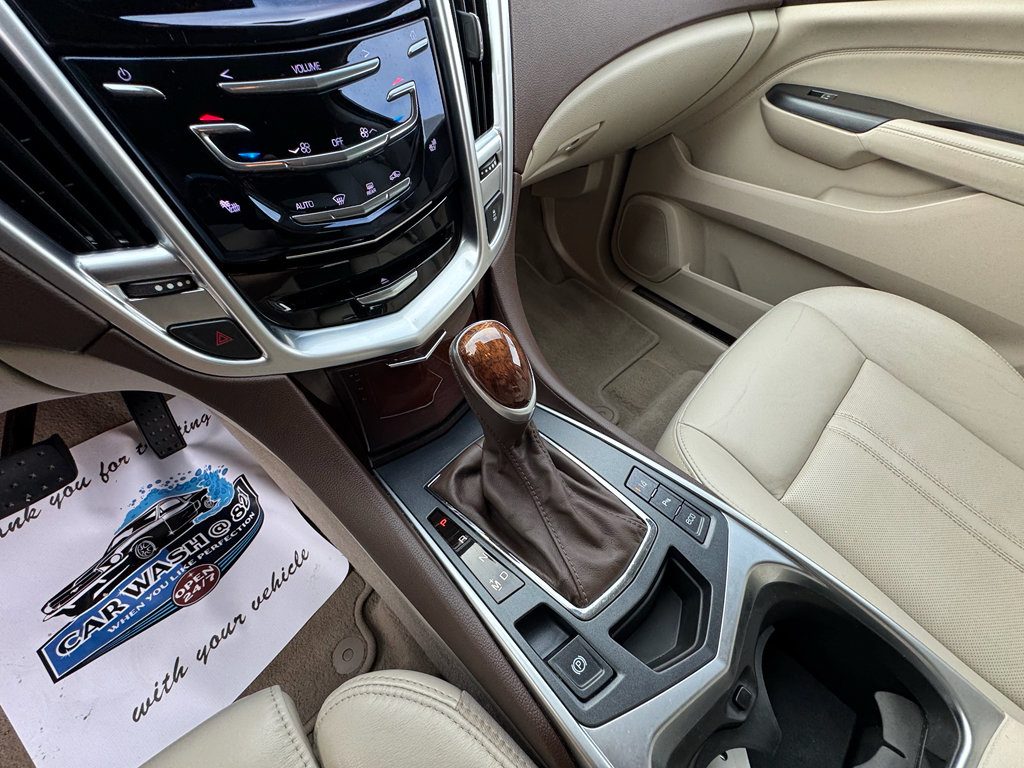 Used 2015 Cadillac SRX Luxury w/ Driver Awareness Package FWD image 30