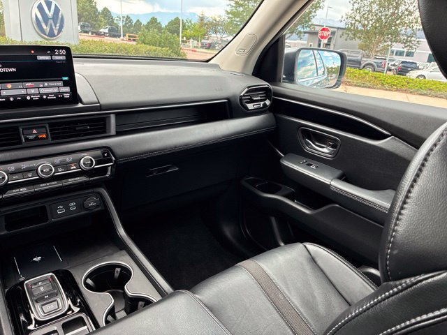 Used 2025 Honda Pilot Touring image 20