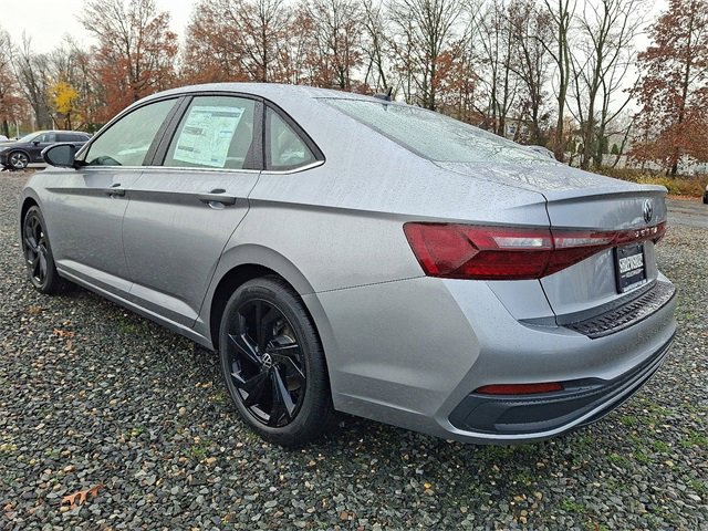 New 2026 Volkswagen Jetta SE image 3