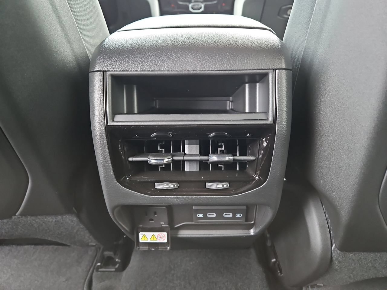 New 2026 Jeep Grand Cherokee Altitude AWD/4WD image 15