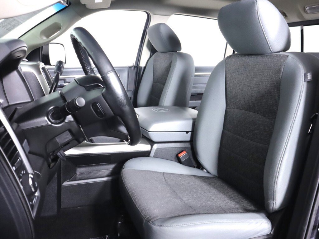 Used 2017 RAM 3500 Big Horn image 30