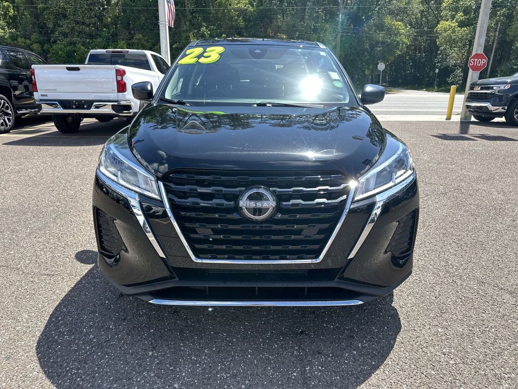 Used 2023 Nissan Kicks S FWD image 11