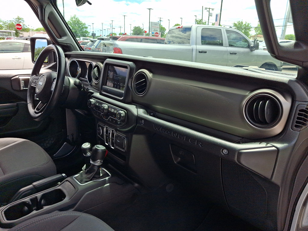 Used 2018 Jeep Wrangler Unlimited Sport S AWD/4WD image 11