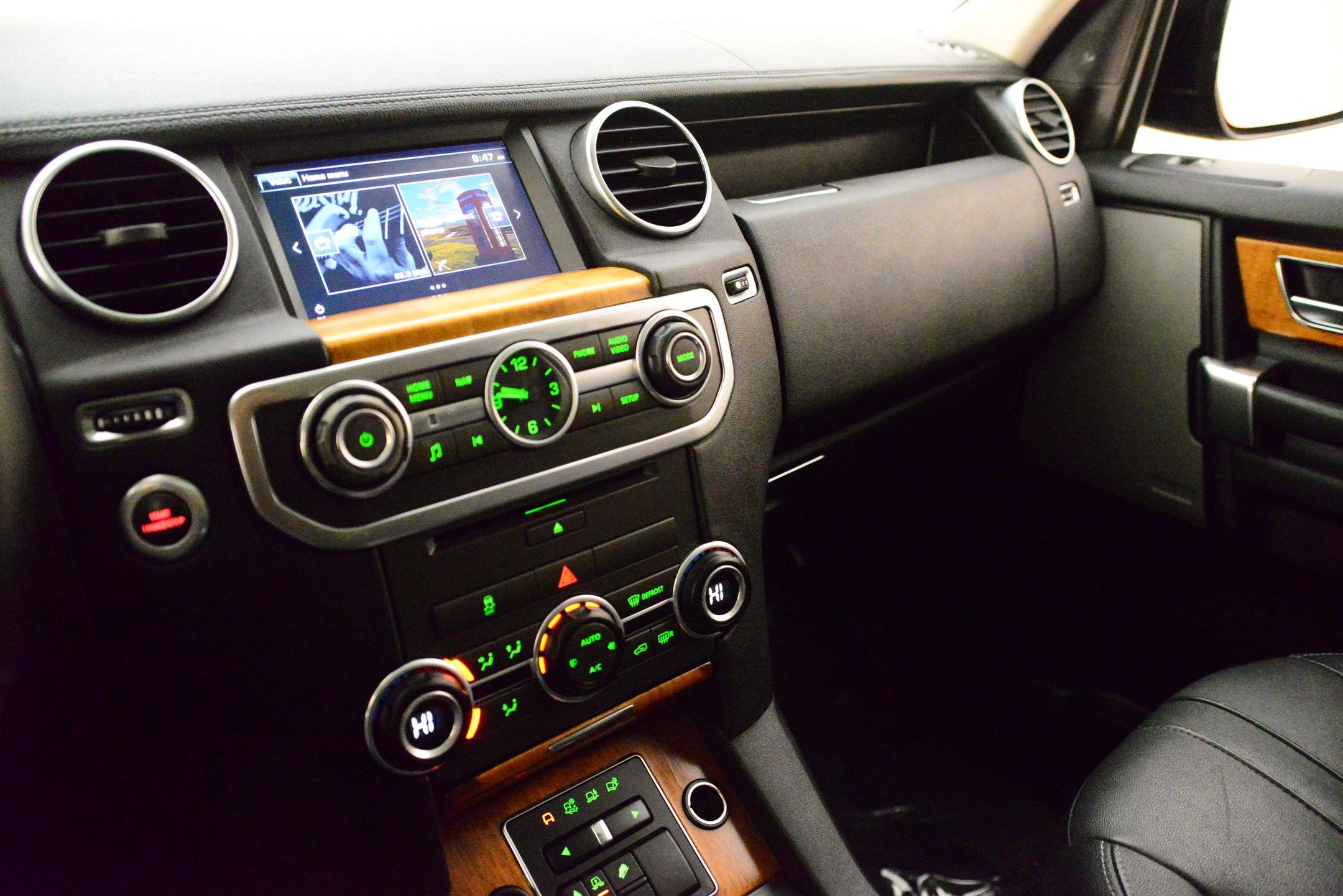 Used 2016 Land Rover LR4 image 25