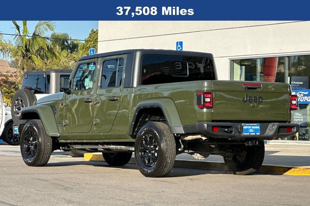 Used 2021 Jeep Gladiator Sport image 8
