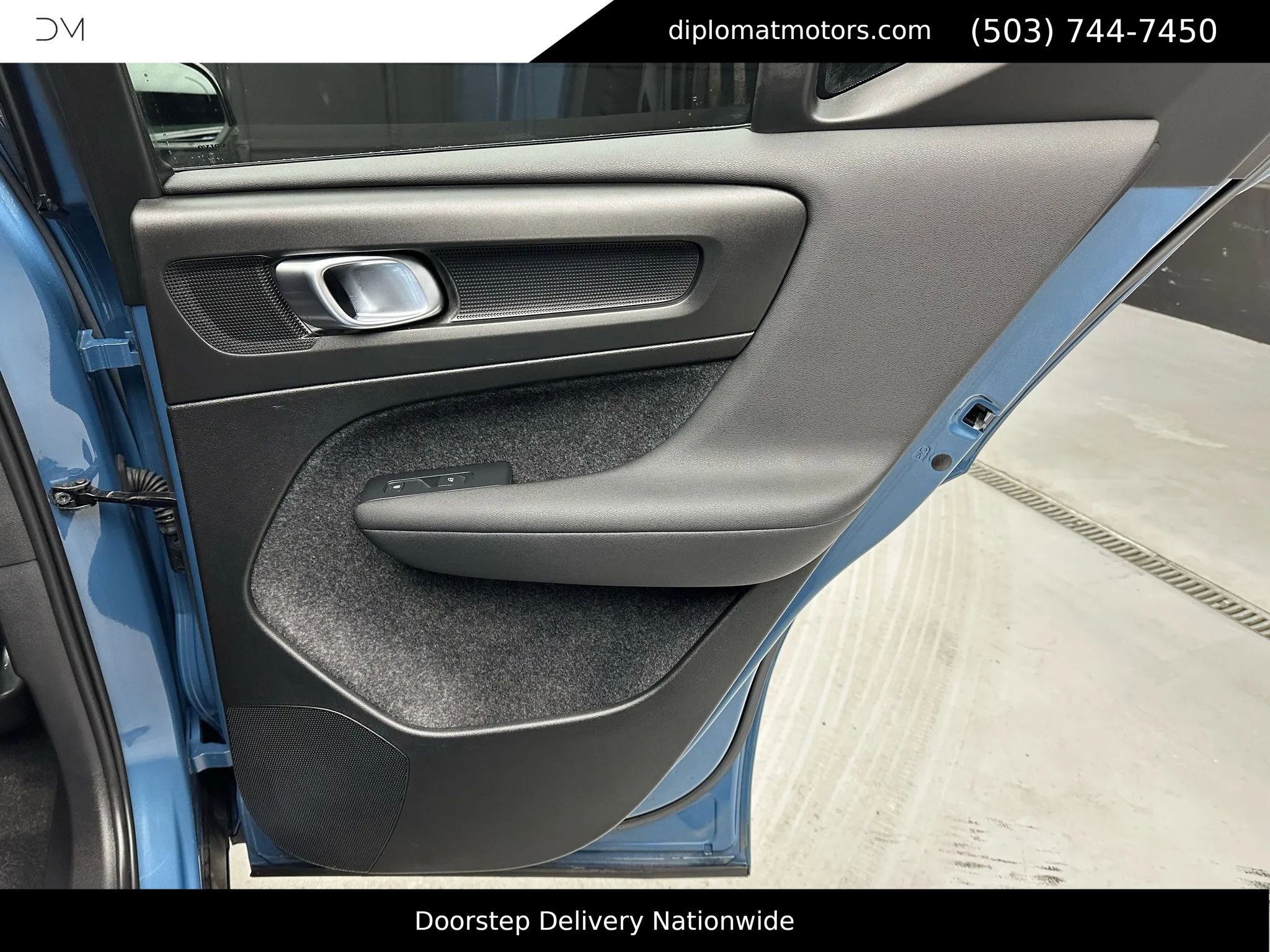 Used 2023 Volvo XC40 Recharge Core image 26