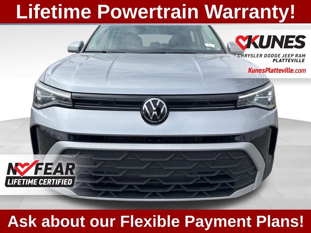 Used 2025 Volkswagen Taos SE image 10