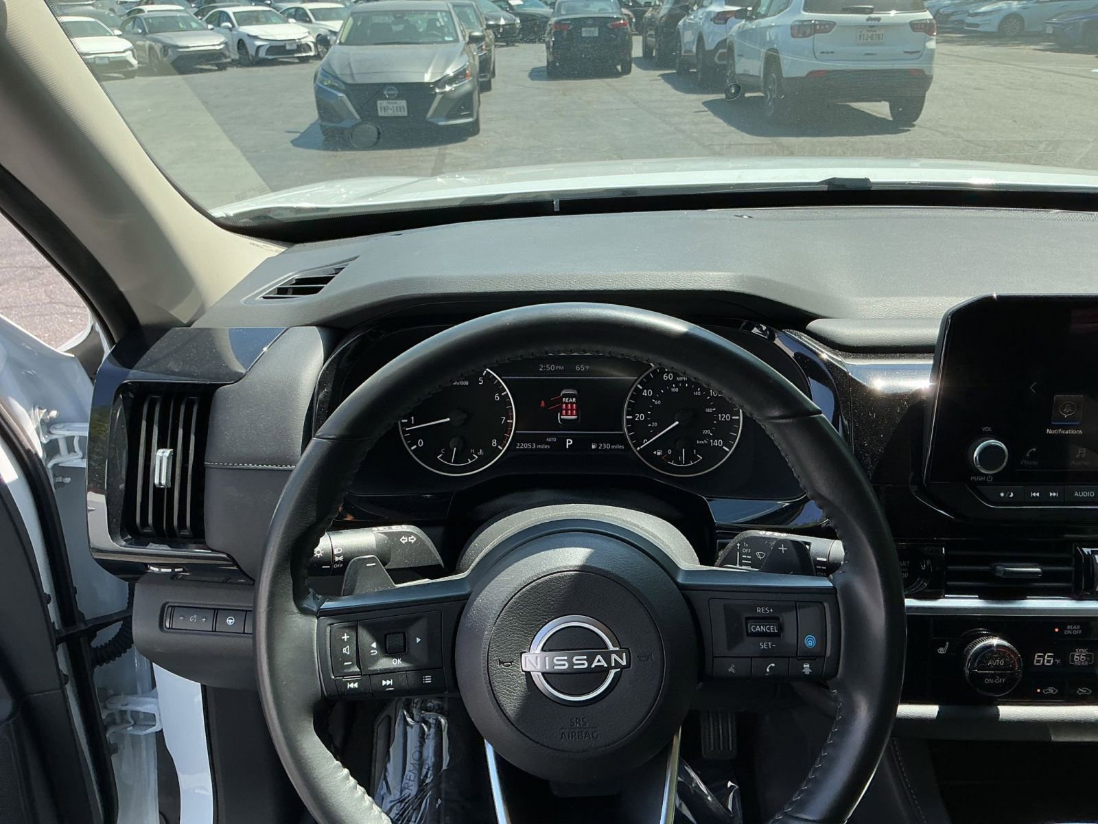 Used 2025 Nissan Pathfinder SV AWD/4WD image 31