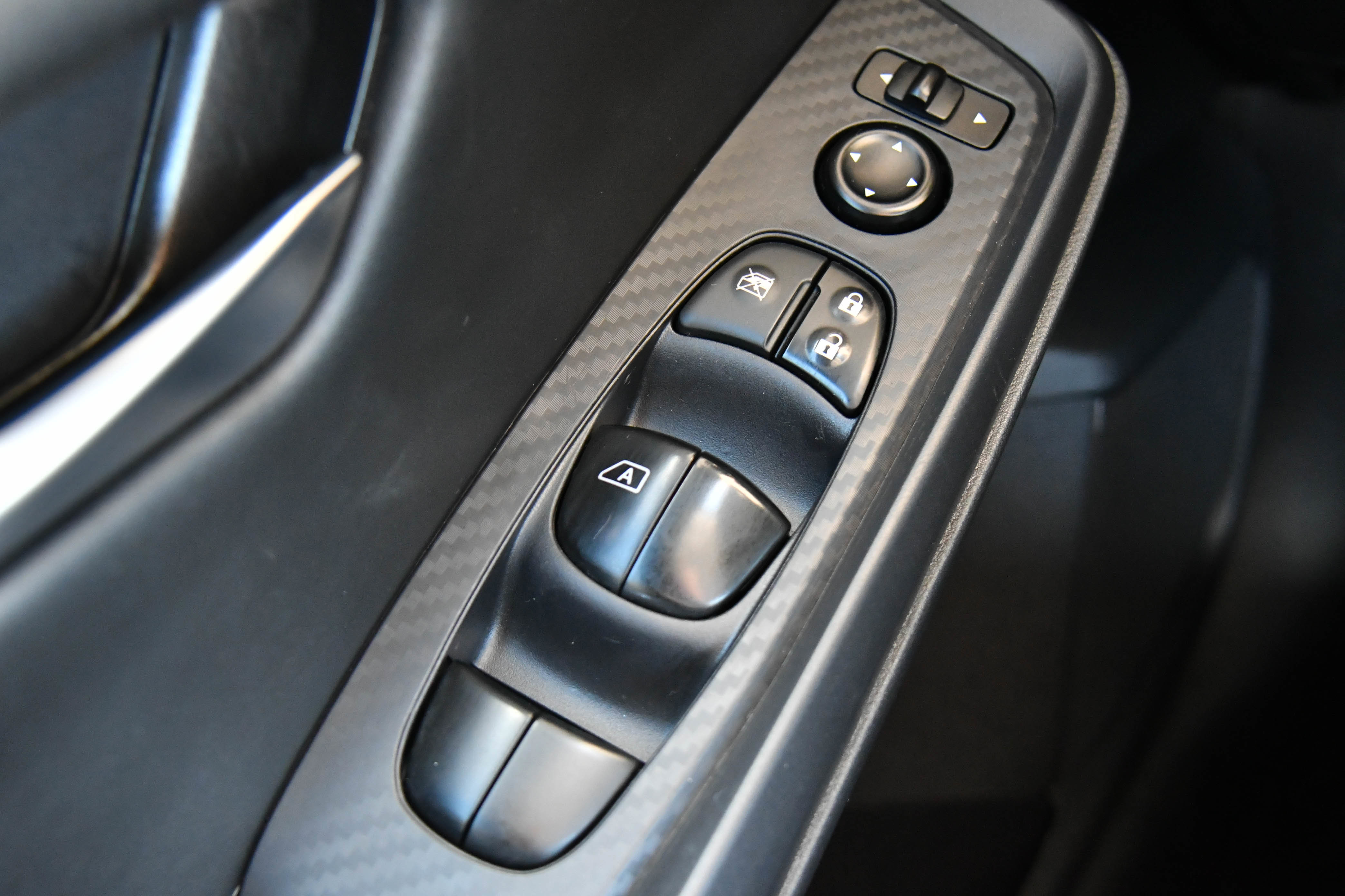 Used 2024 Nissan Sentra SV FWD image 28