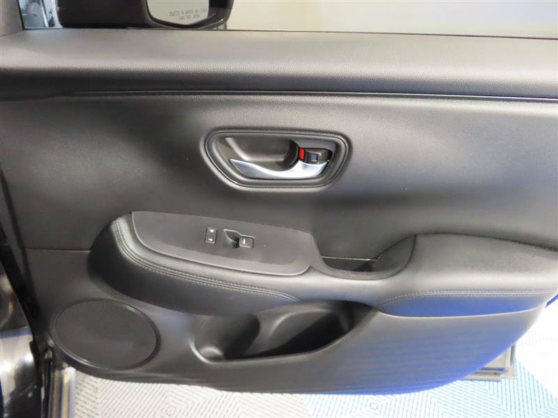 Used 2025 Honda HR-V LX image 32