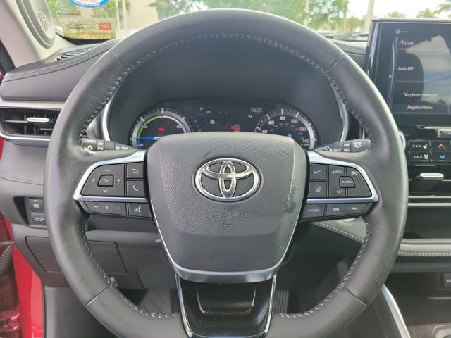 Certified 2021 Toyota Highlander Platinum AWD/4WD image 23