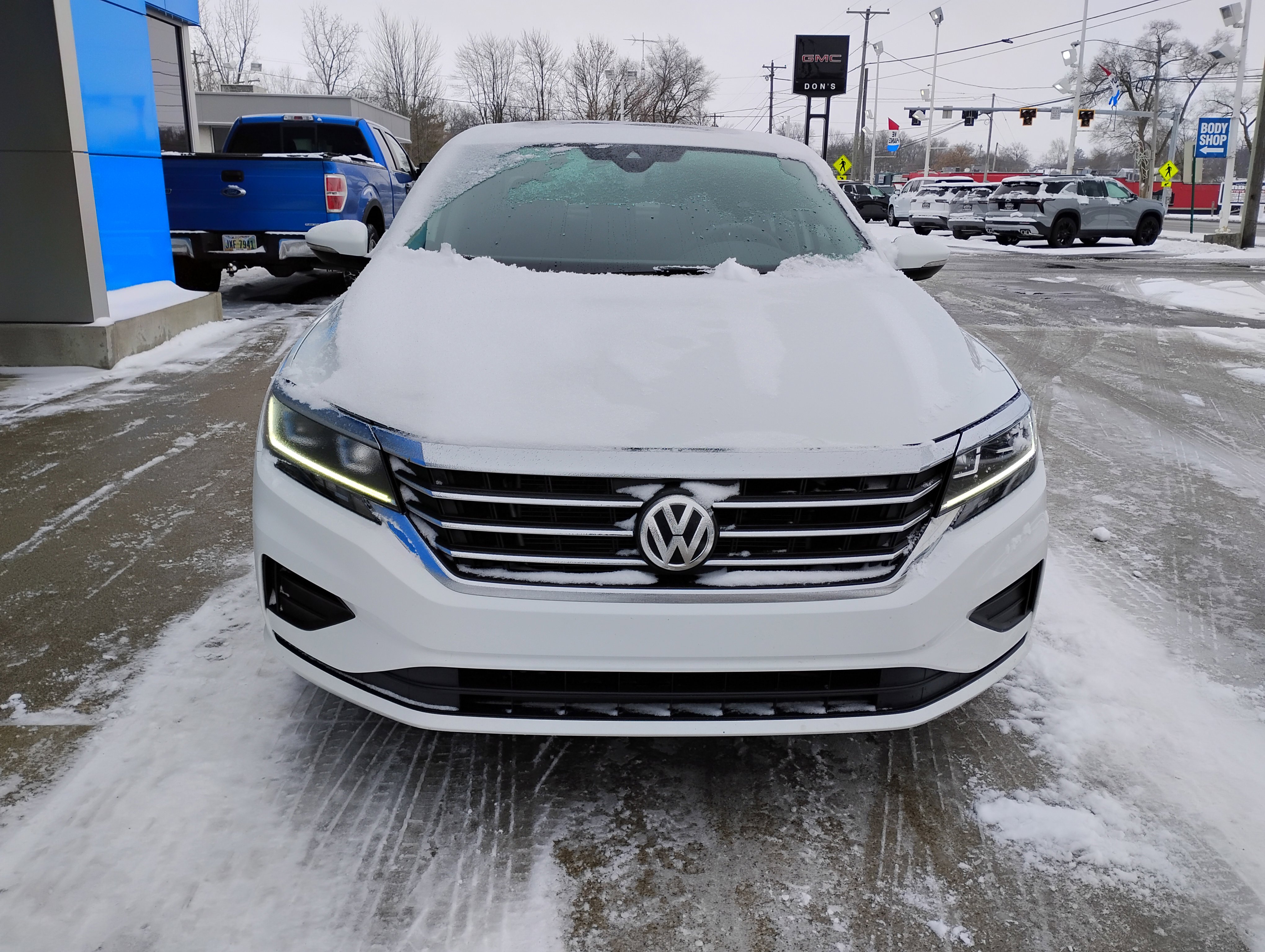 Used 2021 Volkswagen Passat 2.0T SE image 27