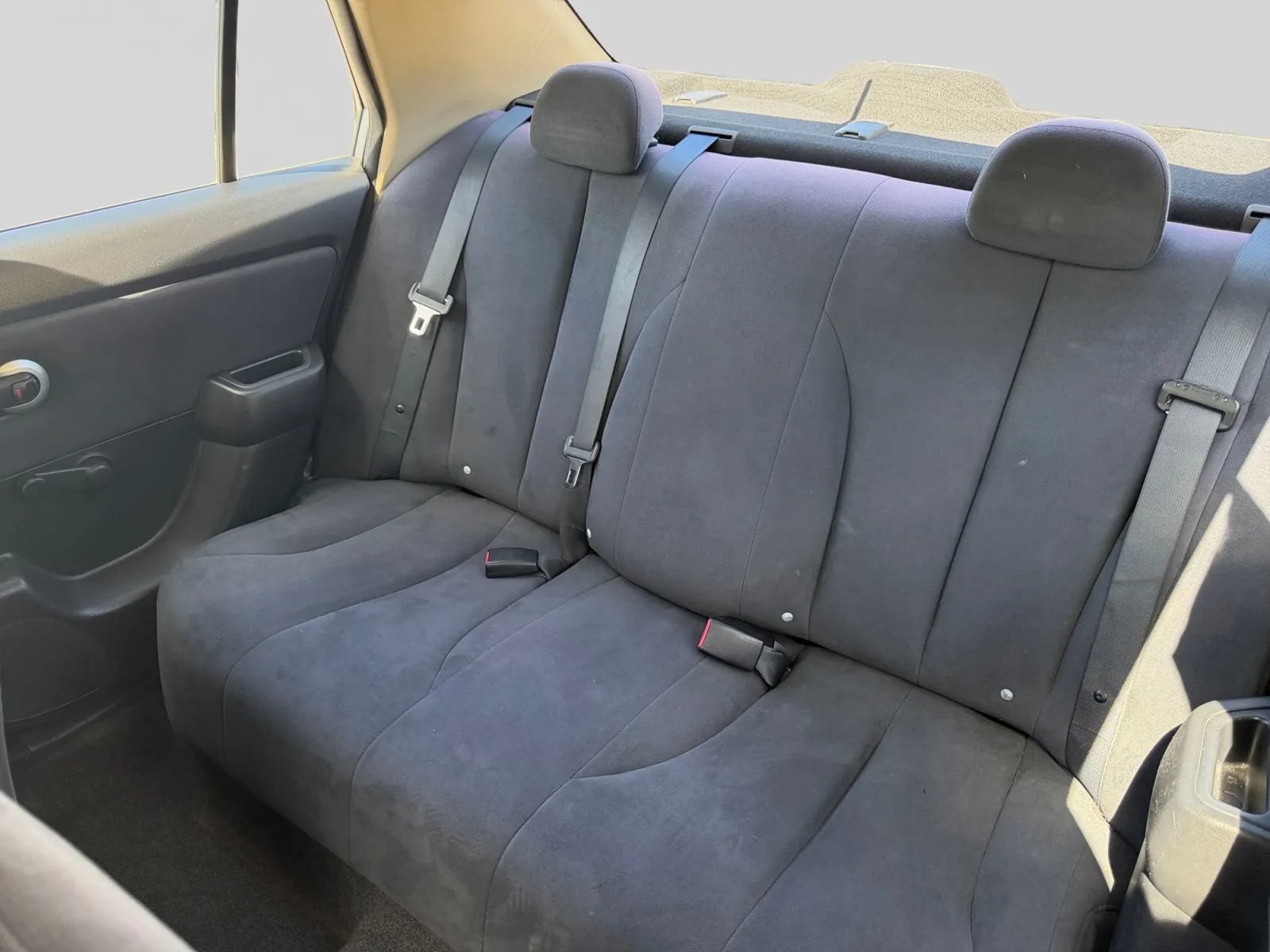 Used 2009 Nissan Versa 1.8 S FWD image 13