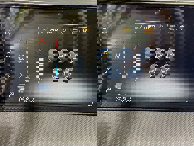 New 2026 Nissan Kicks SR w/ Cold Weather Package image 17