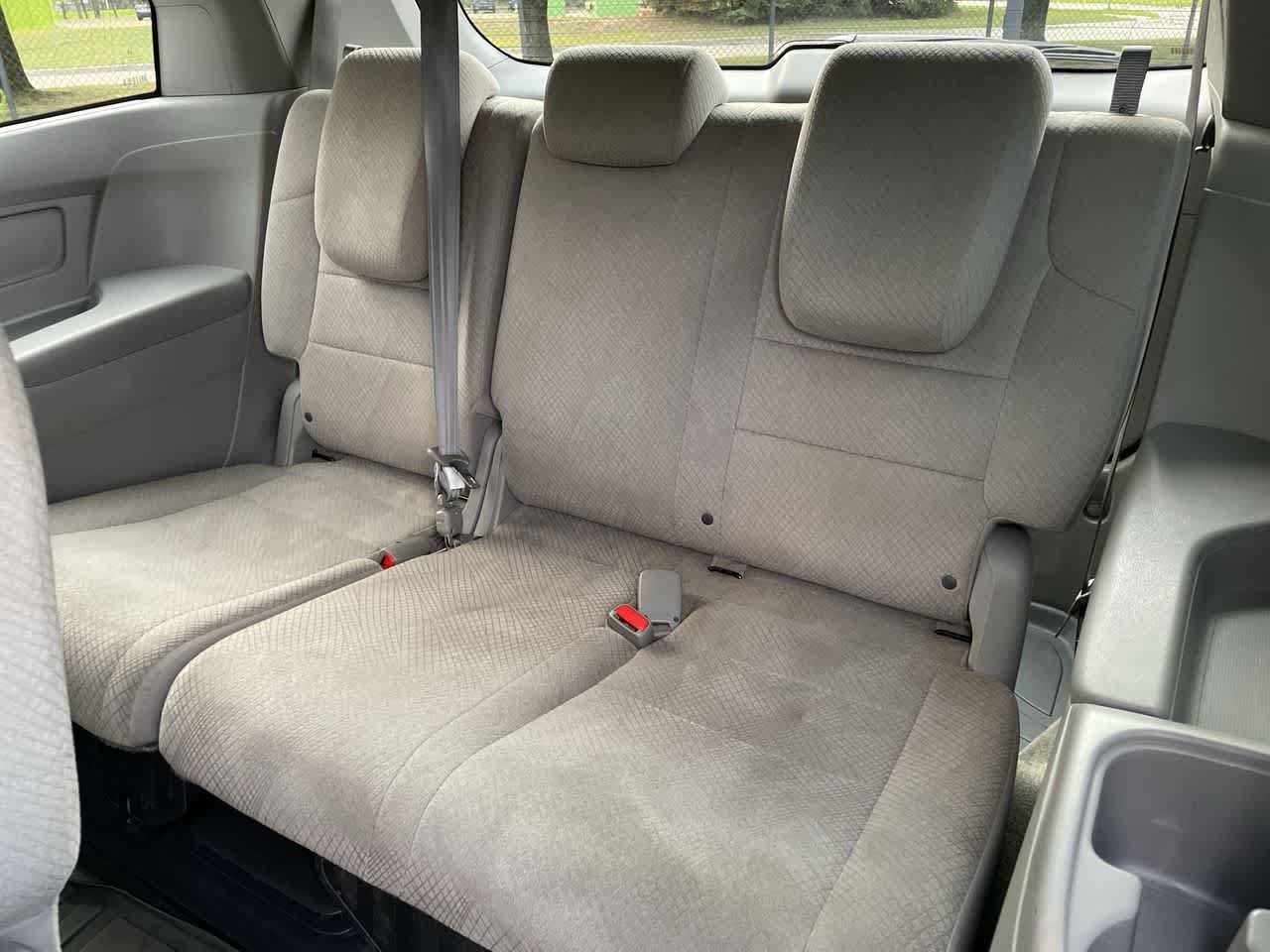Used 2016 Honda Odyssey SE image 18