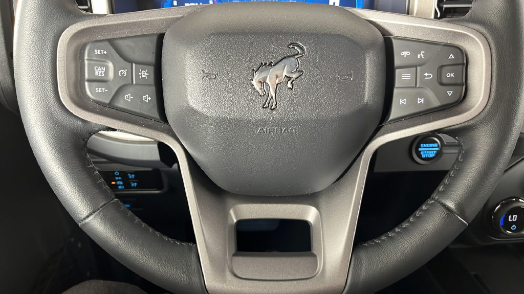 Used 2025 Ford Bronco Outer Banks w/ Sasquatch Package AWD/4WD image 27