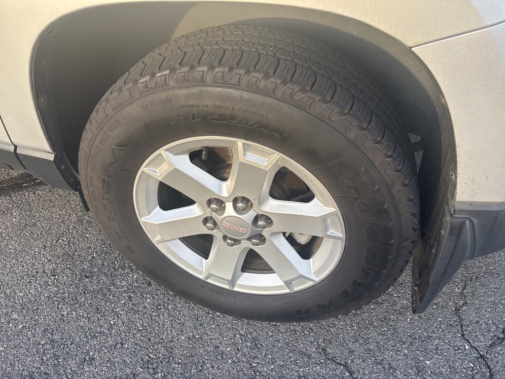 Used 2016 GMC Acadia SLE image 7