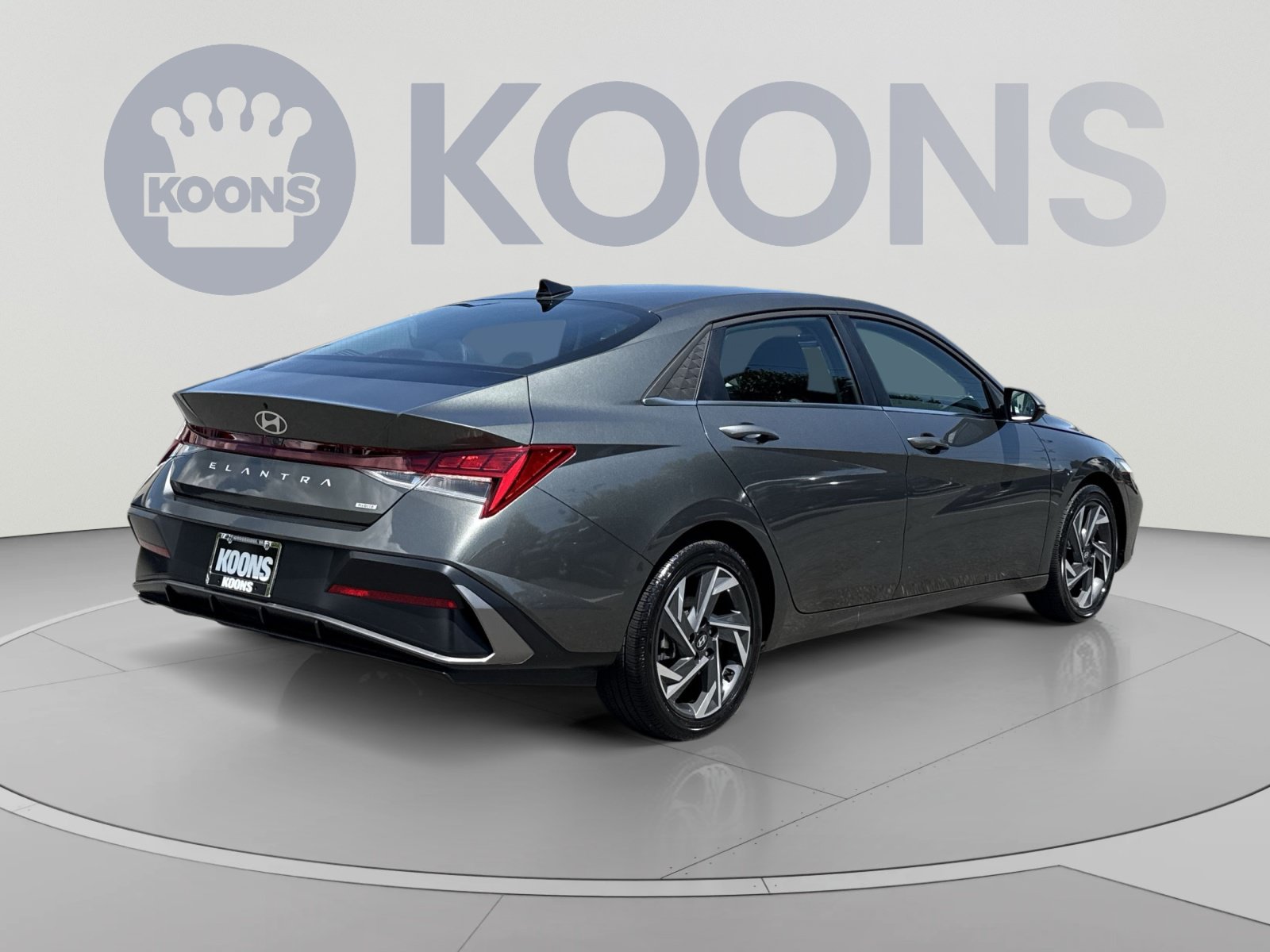 Used 2025 Hyundai Elantra Limited FWD image 7