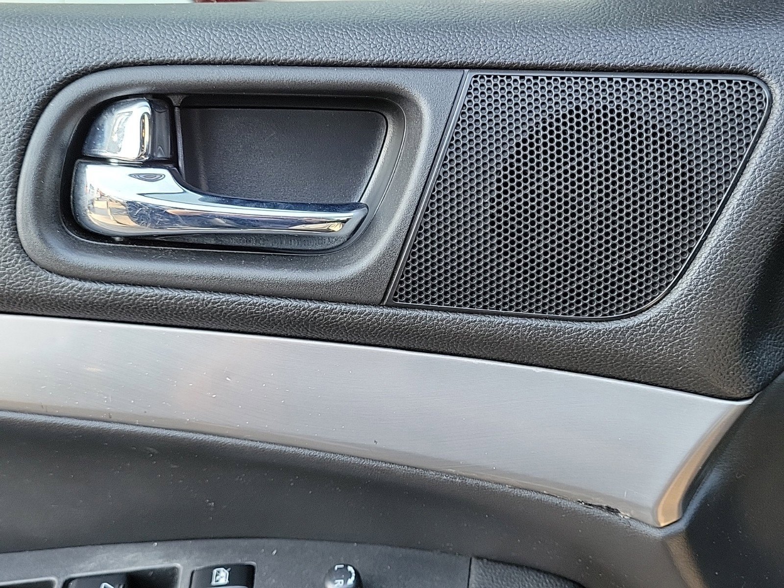 Used 2015 INFINITI Q40 AWD image 29