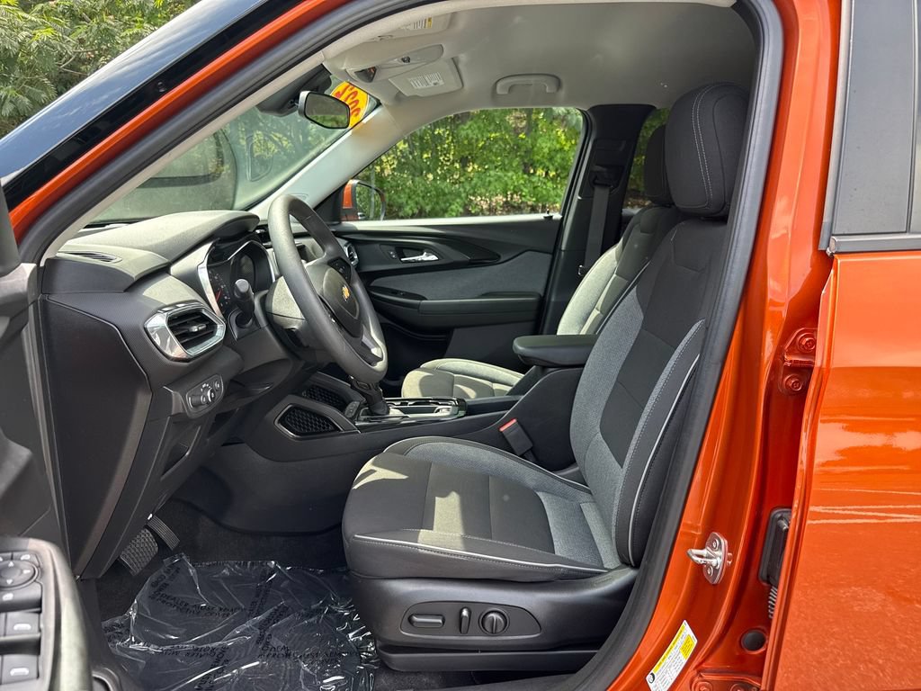 Used 2022 Chevrolet TrailBlazer LT AWD/4WD image 21