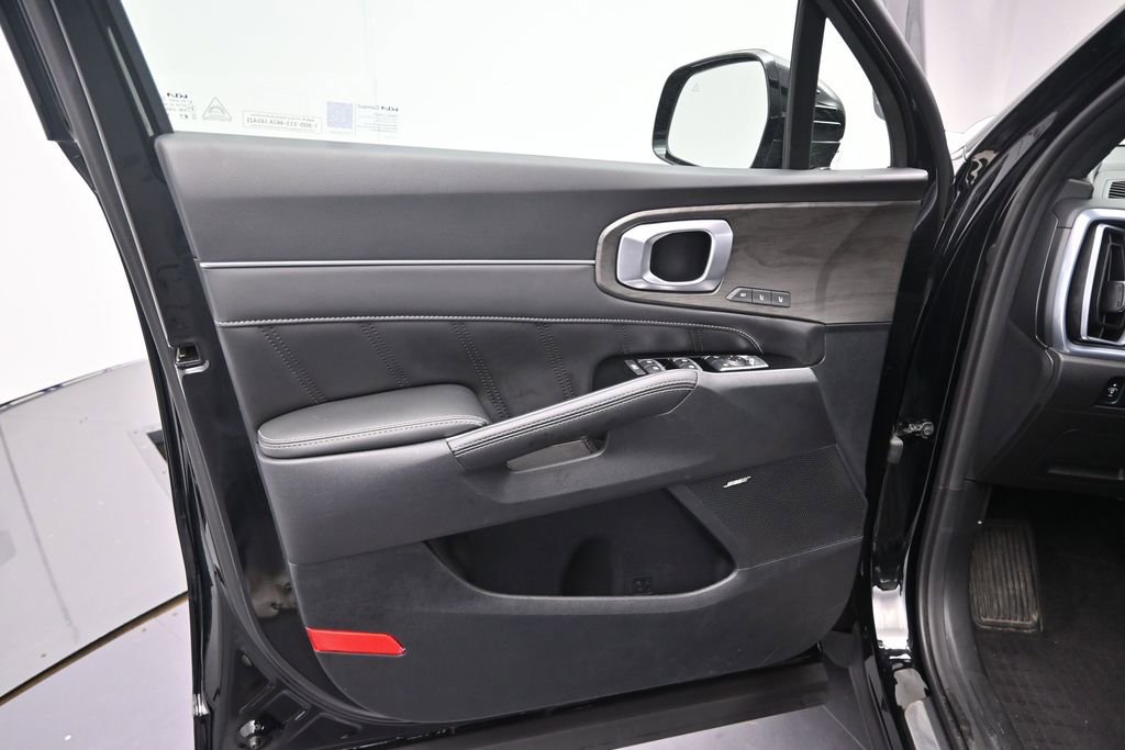 Certified 2025 Kia Sorento SX Prestige AWD/4WD image 21