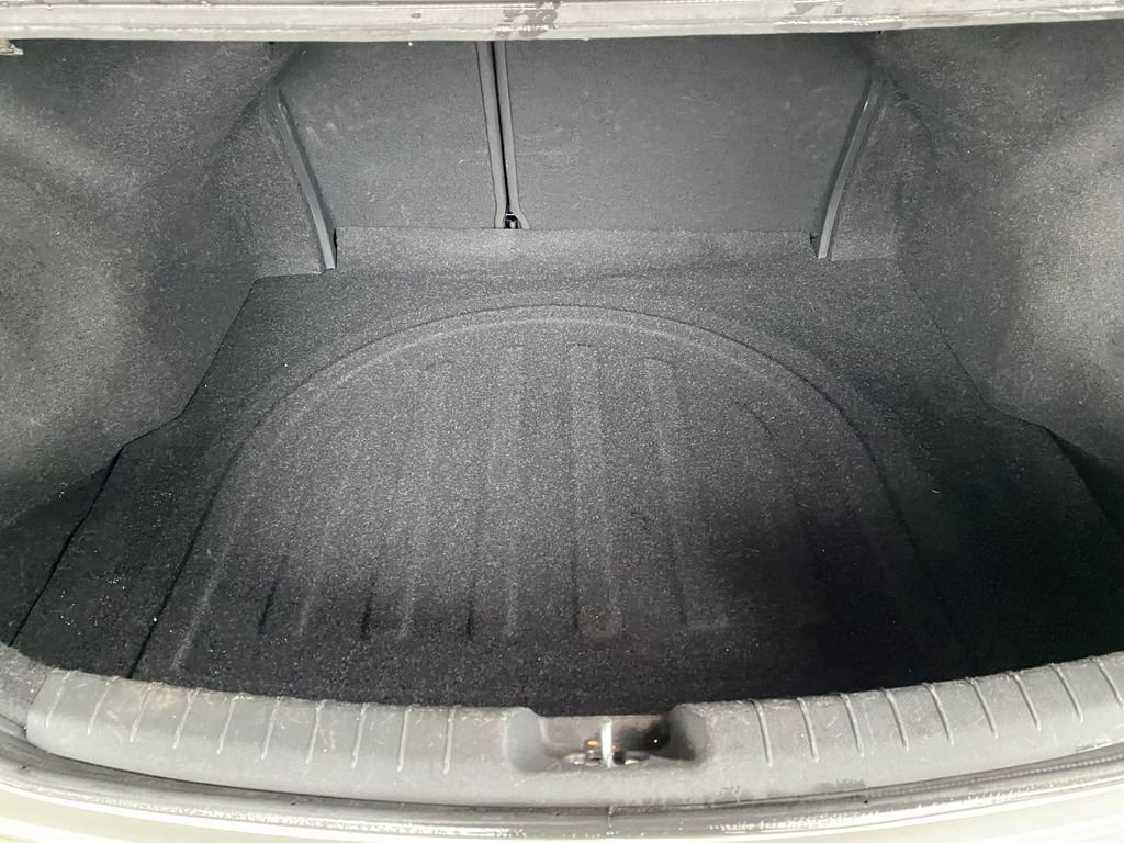 Used 2018 Hyundai Elantra Value Edition FWD image 11