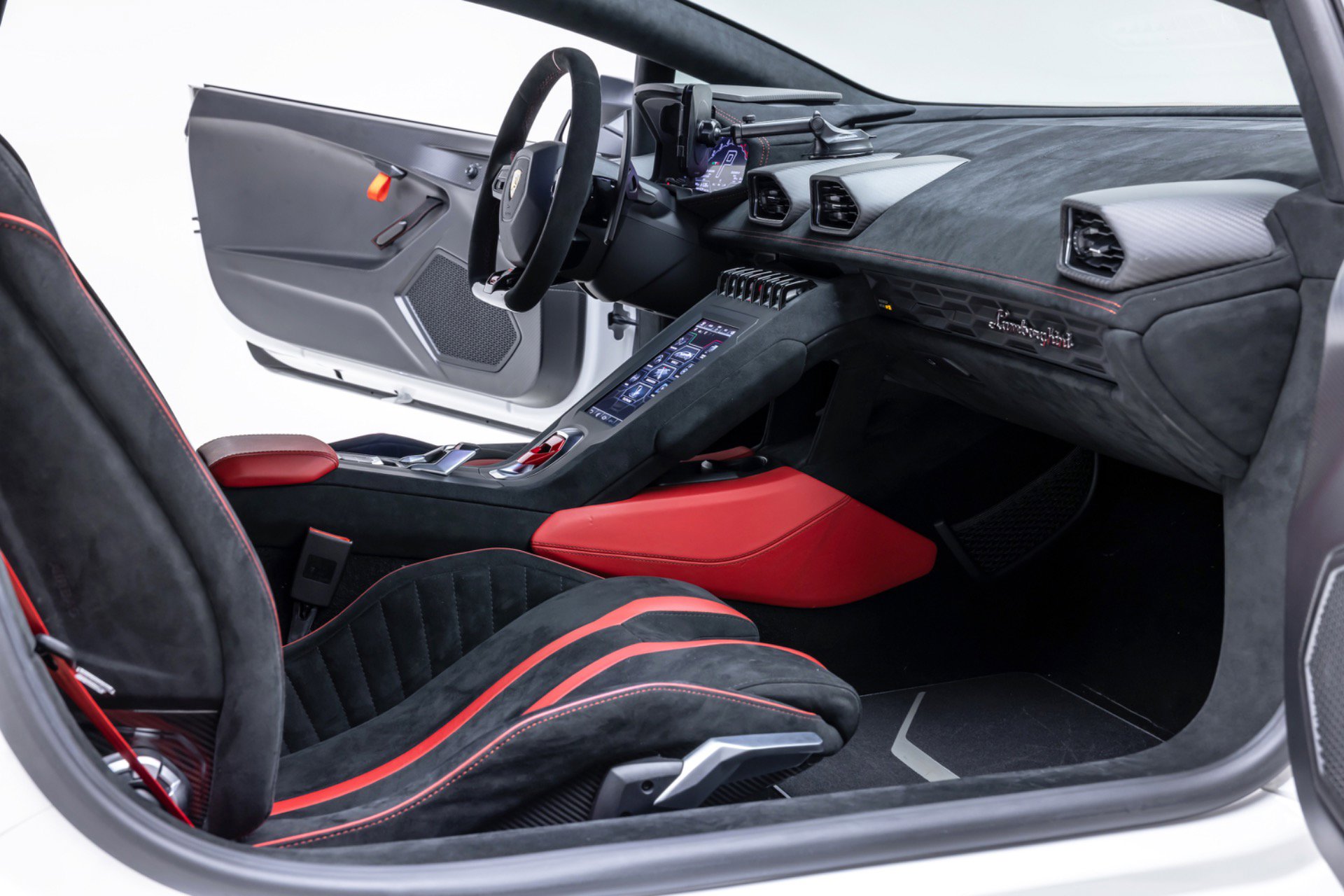 Used 2022 Lamborghini Huracan STO image 50