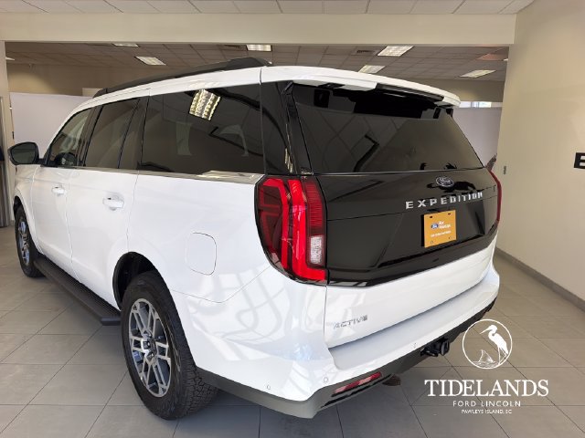 Certified 2025 Ford Expedition Active AWD/4WD image 6