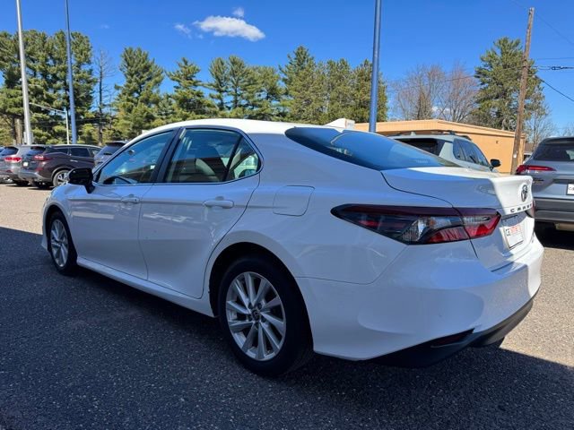 Used 2022 Toyota Camry LE AWD/4WD image 5